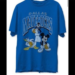 Disney Dallas maverick basketballT-shirt